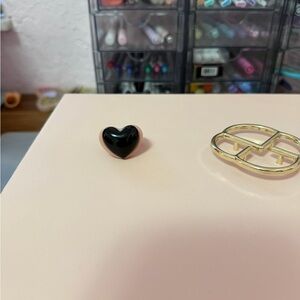 Beige Ring Black Heart Ring